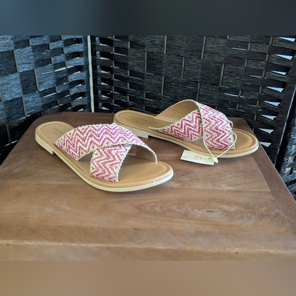 Venderosmarino Women's Sandals slides size 8 perfect Shoes In Box Summer - Picture 8 of 9